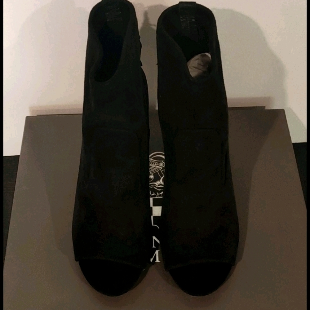 Vince Camuto "Calissa" Open Toe Black Bootie